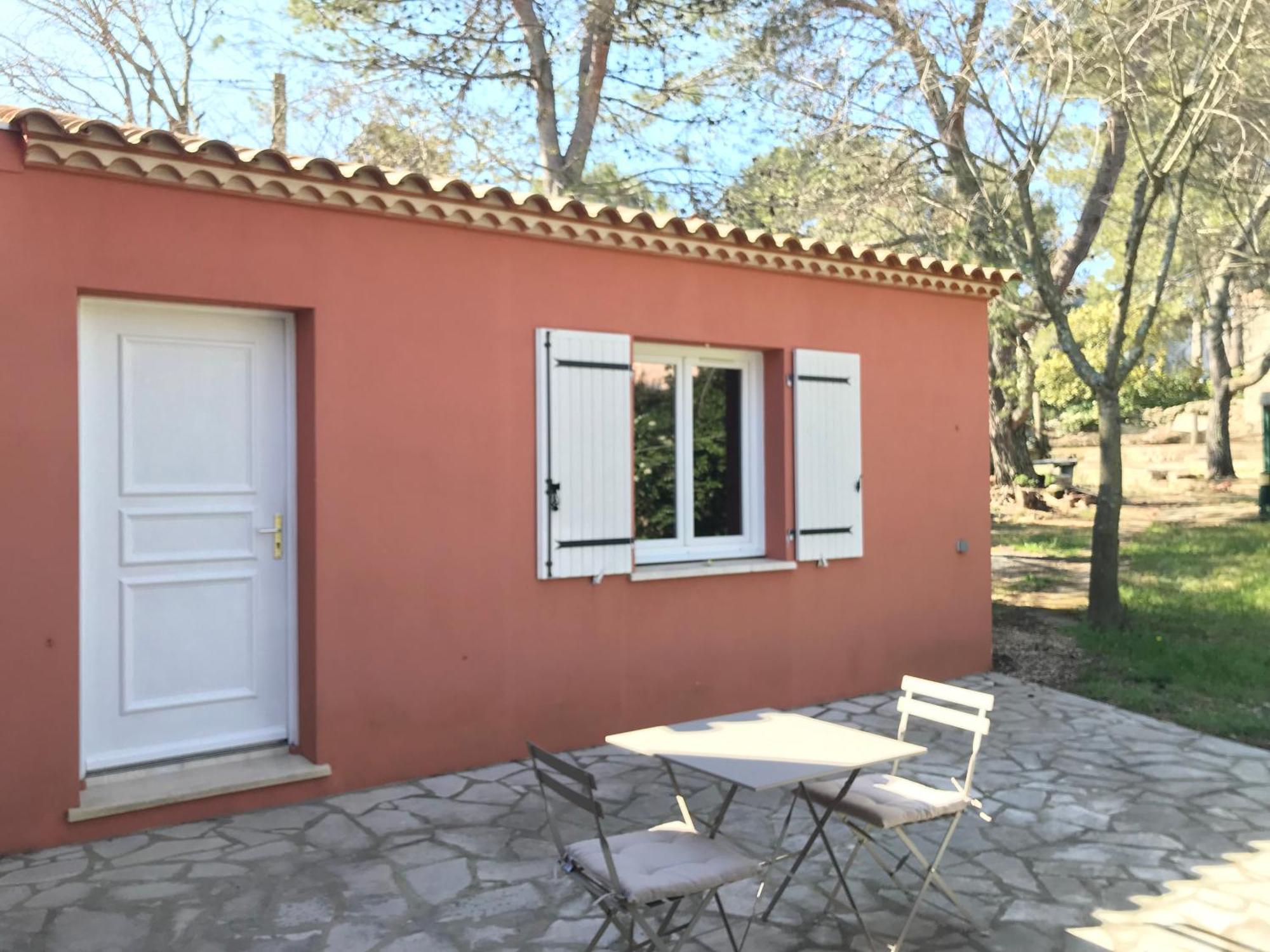 Studio Independant Calme Pas Loin Du Centre Nimes Luaran gambar