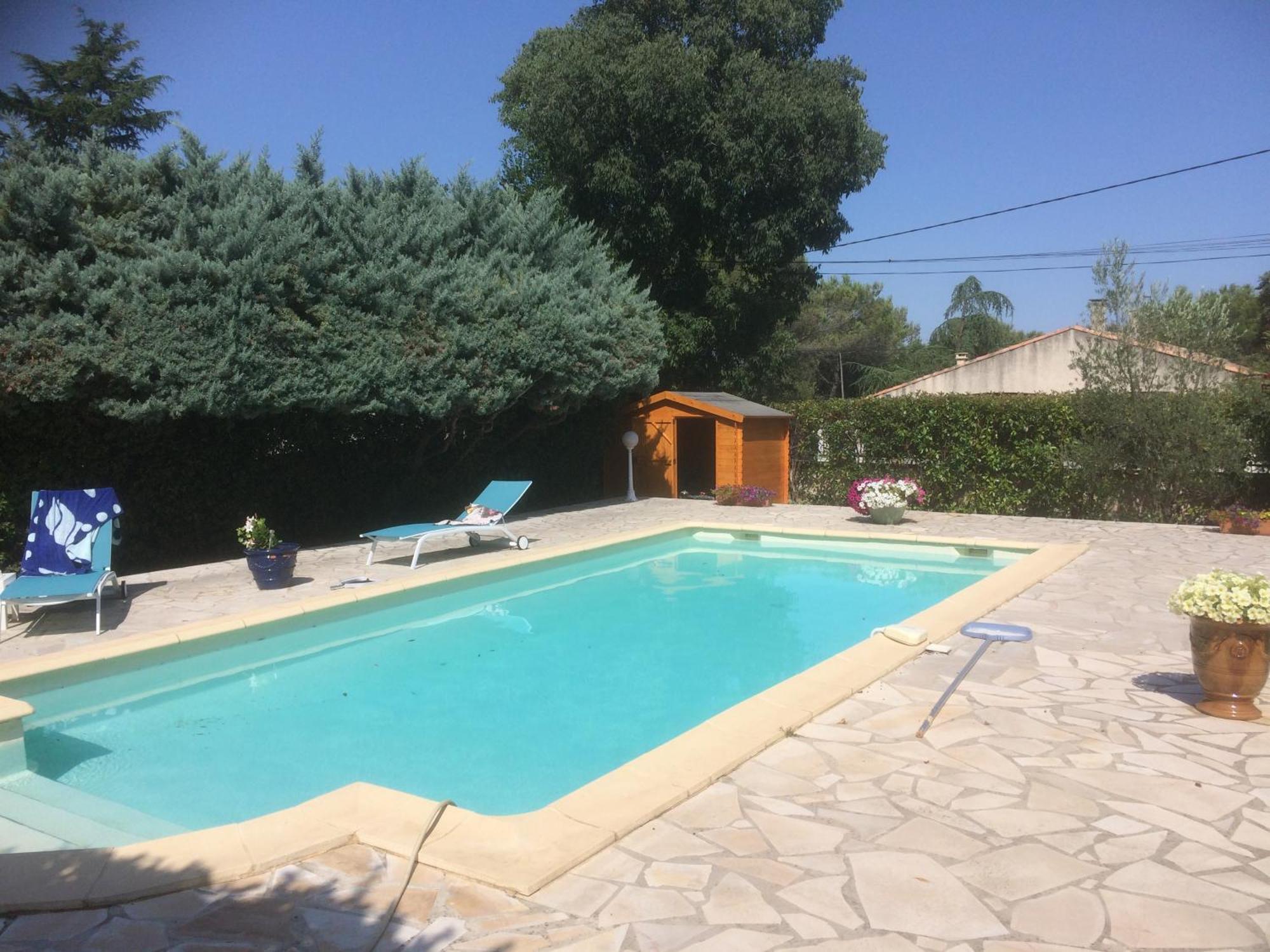 Studio Independant Calme Pas Loin Du Centre Nimes Luaran gambar
